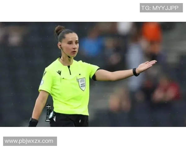 美国女足迎战厄瓜多尔力争胜利展现实力与团队精神